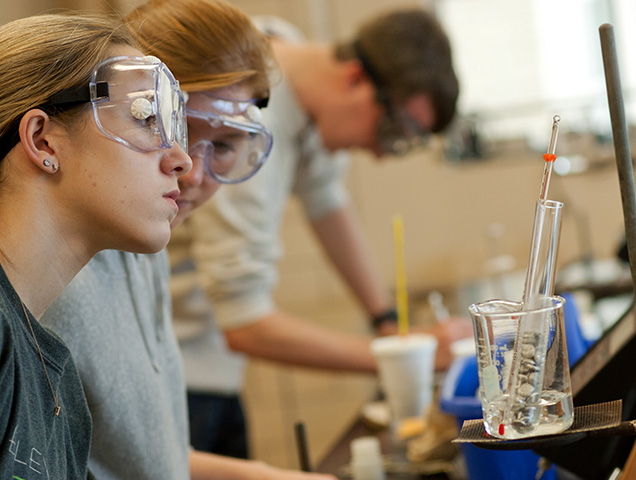 Chemistry Major taking advantage of the campus labs and equipment