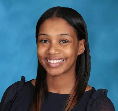 Lydia Glover headshot