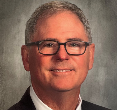Daniel J. Lynch (’90)