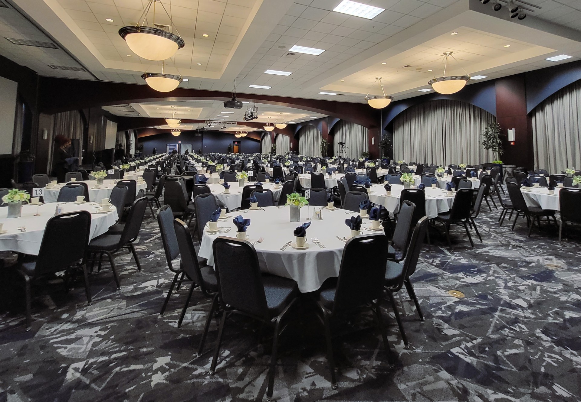 banquetrounds_image002-5.jpg