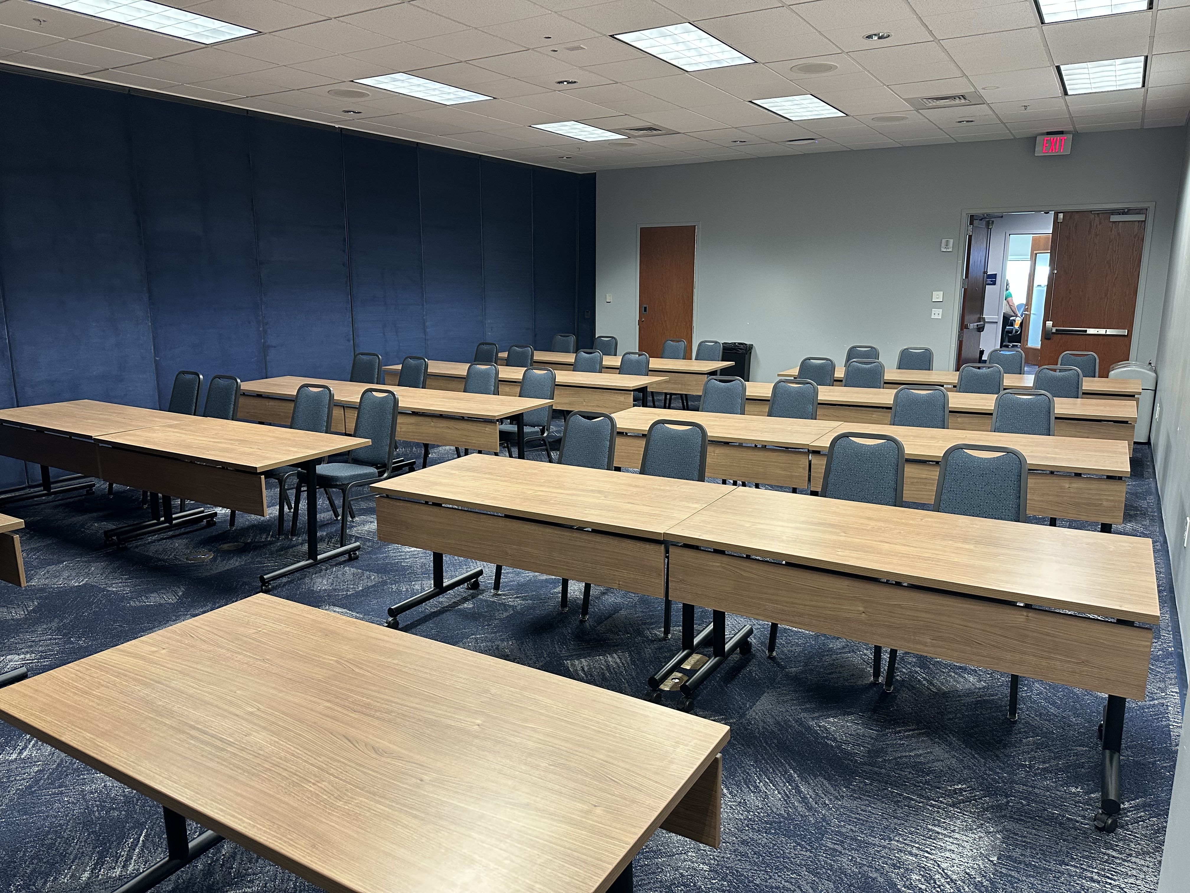 theater-style-conference-room.jpg