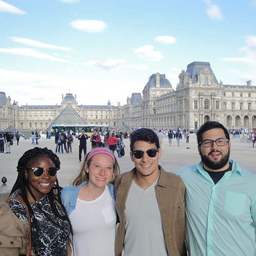 Group Photo of XU Students in Paris