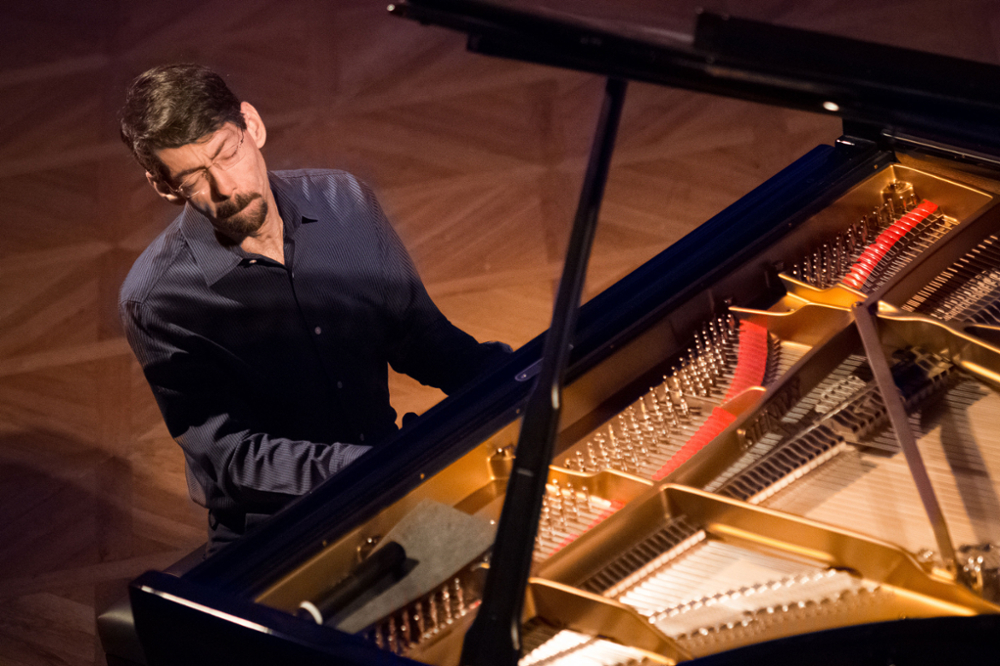 Photo of Fred Hersch