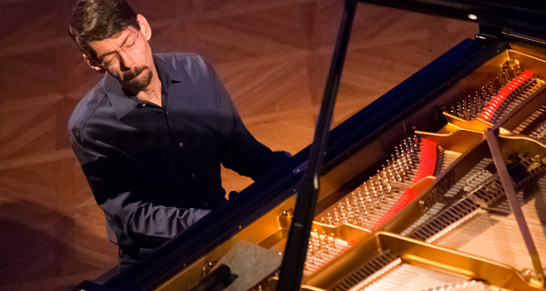 Photo of Fred Hersch