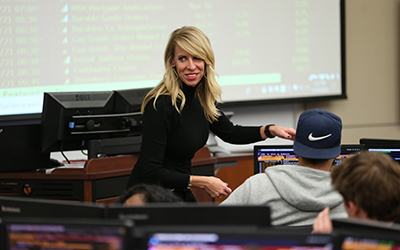 Photo of Kim Renners teaching