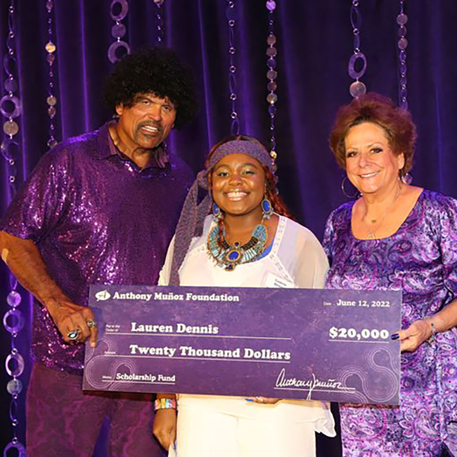 2022 Anthony Munoz Foundation Scholarship recipient Lauren Dennis
