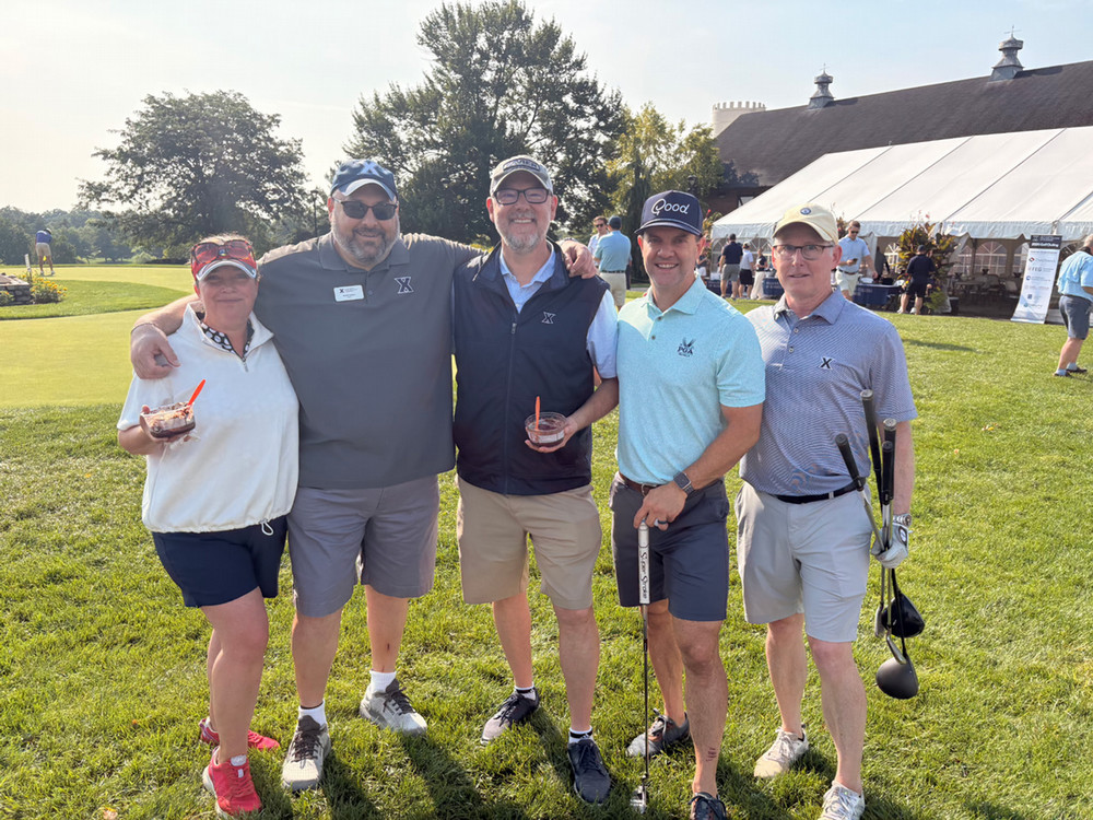Golf Event group with ice cream